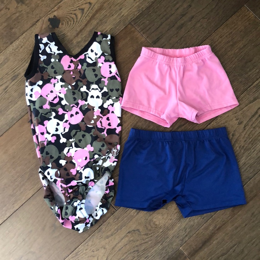 Gym suit lot